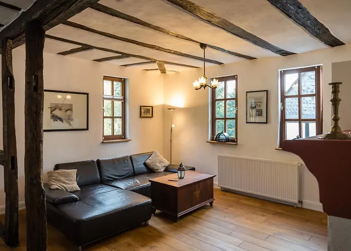 アパート Rissbacher Hof Anno 1737 トラーベン・トラールバッハ